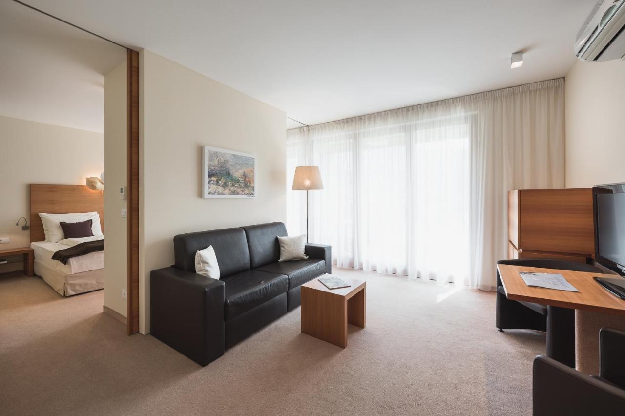 Hotel Wiesenhof Lagundo Room photo